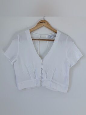 EVIE White V-Neck Button-Front Short Sleeve Blouse